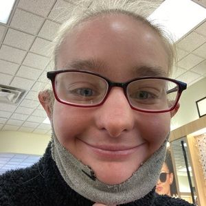 Meet your Posher, Casey